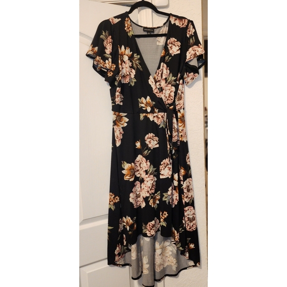 Fortune+Ivy Dresses & Skirts - Fortune+Ivy Floral Hi-Low Midi Wrap Around Dress Short Sleeves Size 1X